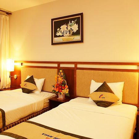 Vian Hotel Da Nang Exterior photo