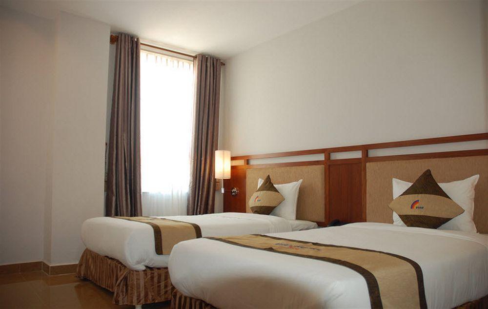 Vian Hotel Da Nang Exterior photo