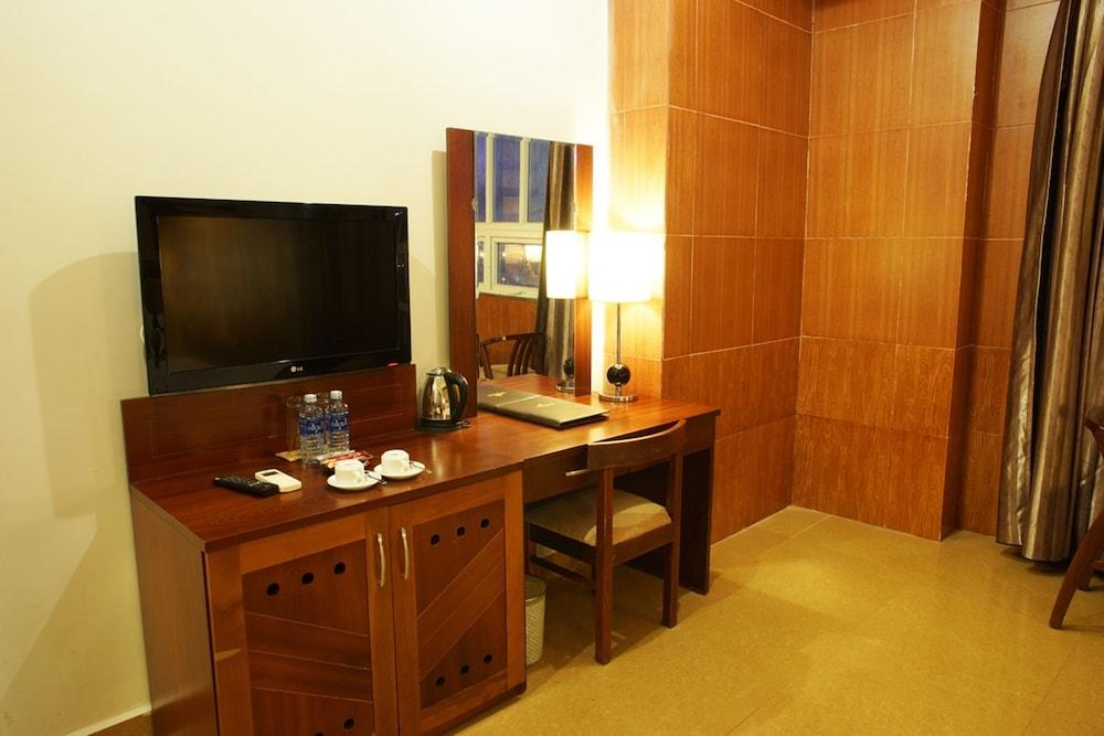 Vian Hotel Da Nang Exterior photo