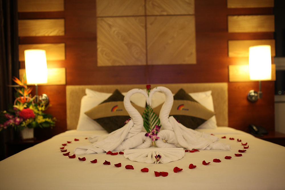 Vian Hotel Da Nang Exterior photo