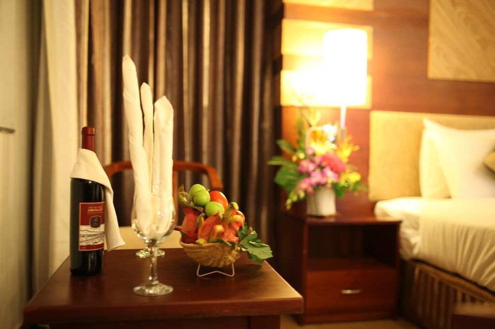 Vian Hotel Da Nang Exterior photo